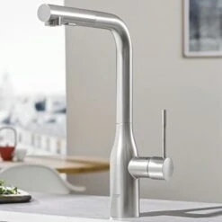 Grohe Colours Keukenkraan Essence New RVS Met Uittrekbare Mousseur -Pro Badkamer Verkoop 123 4925